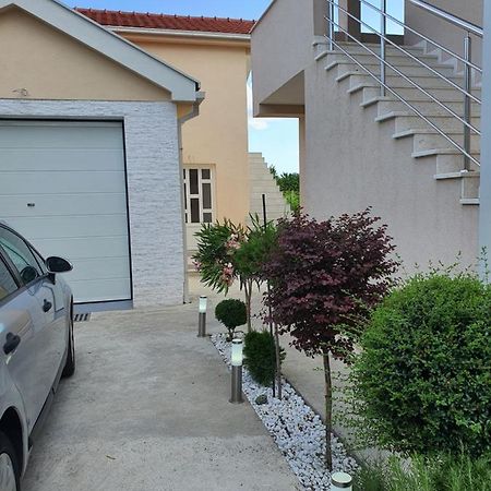 Apartman Tolosi 2 بودغوريتْسا المظهر الخارجي الصورة