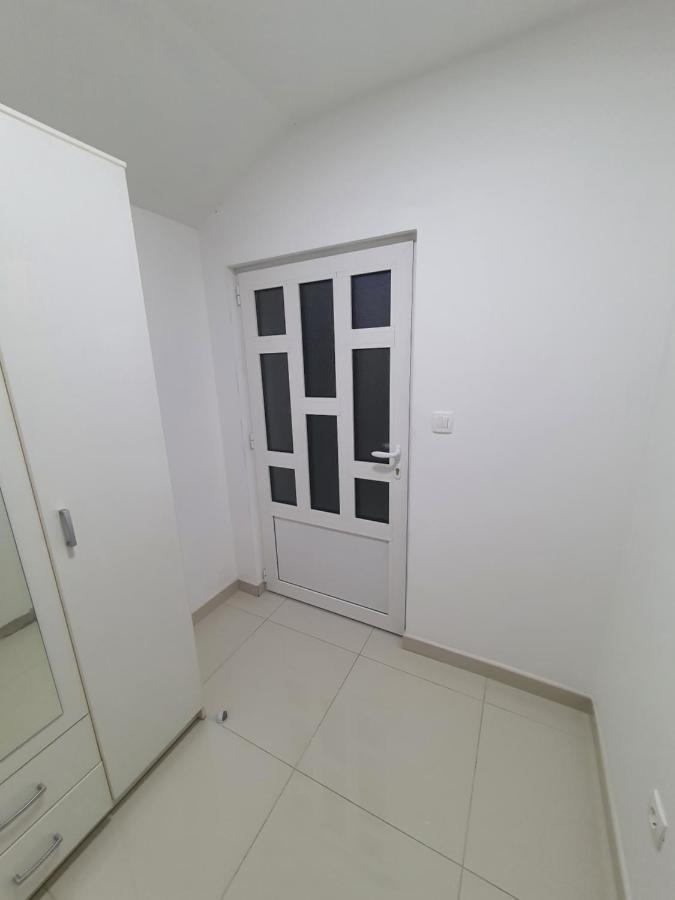 Apartman Tolosi 2 بودغوريتْسا المظهر الخارجي الصورة