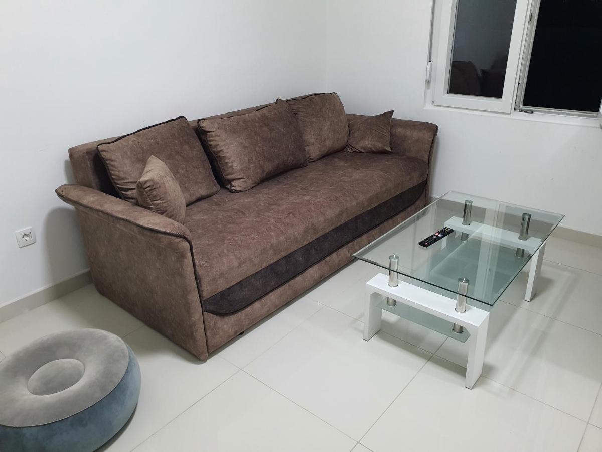 Apartman Tolosi 2 بودغوريتْسا المظهر الخارجي الصورة